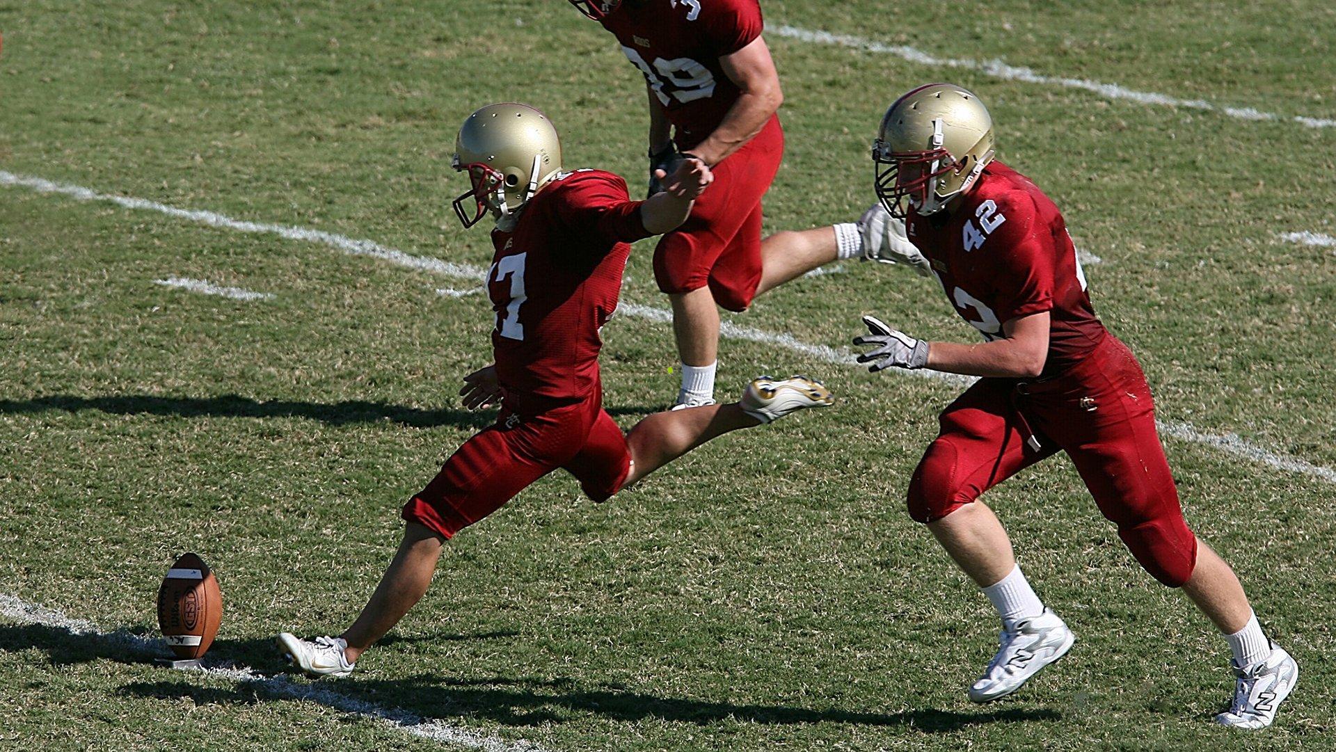 拜仁力擒多特蒙德豪取七连胜，凯恩全能演绎绿茵独孤求败