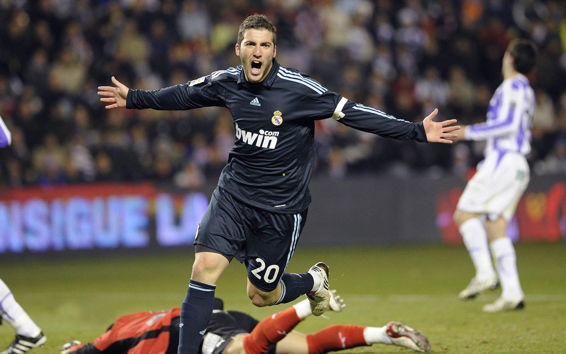 橙衣军团主场雪耻力克御林军 格鲁吉亚射手与金靴咫尺天涯